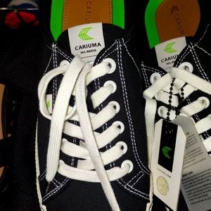 Cariuma | Oca Low Peanuts Surf Black Canvas Sneaker Women